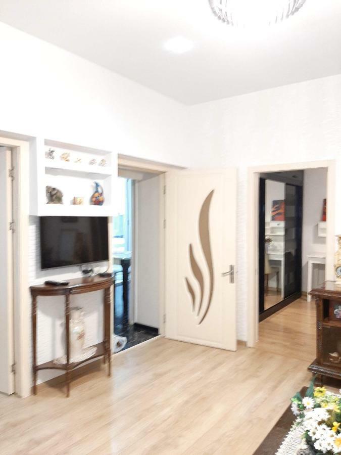 Newly Renovated House Apartment Tbilisi Bagian luar foto